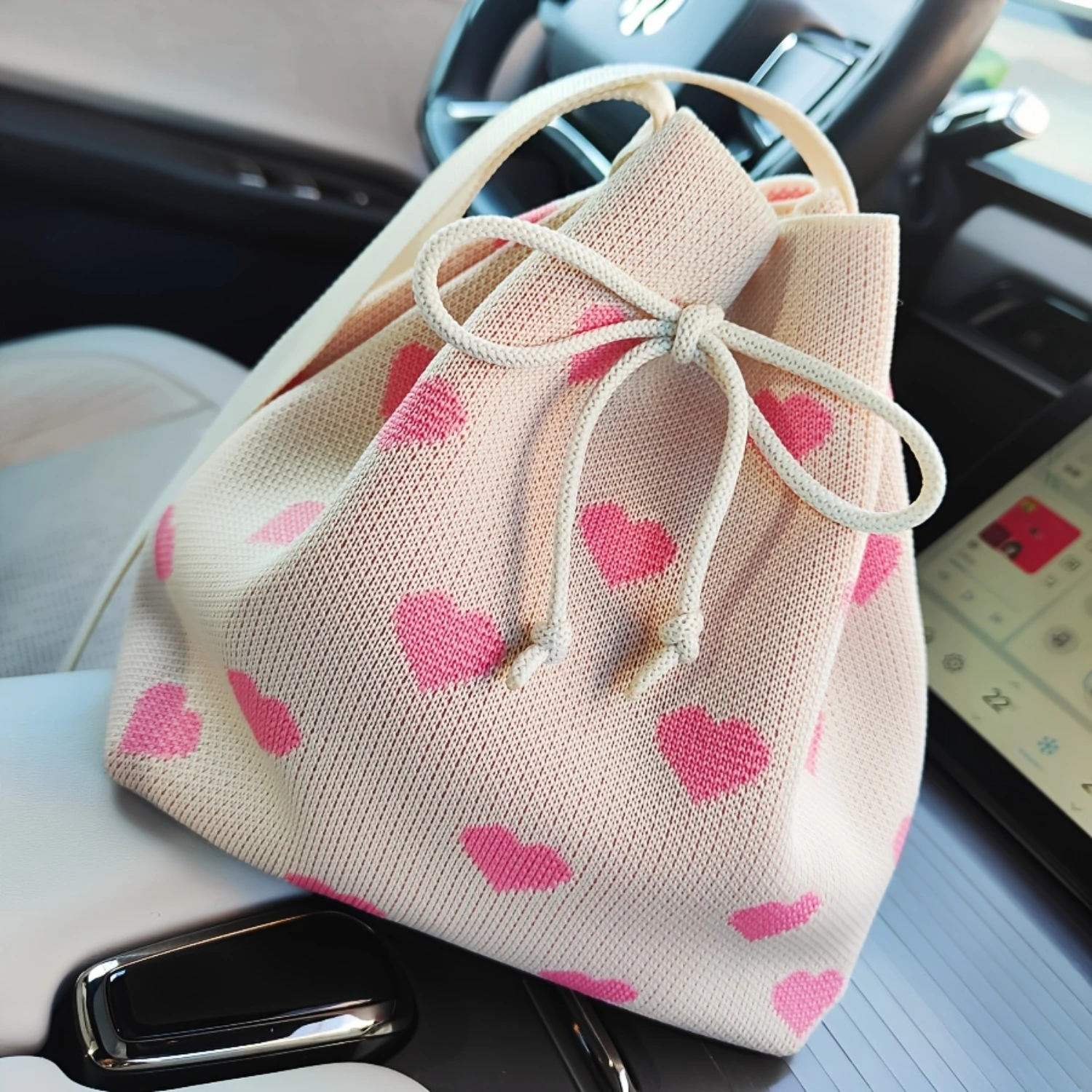 Стильная сумка-ведро на шнурке — идеально подходит для ежедневного использования
Стильная сумка-ведро на шнурке — идеально подходит для ежедневного использования