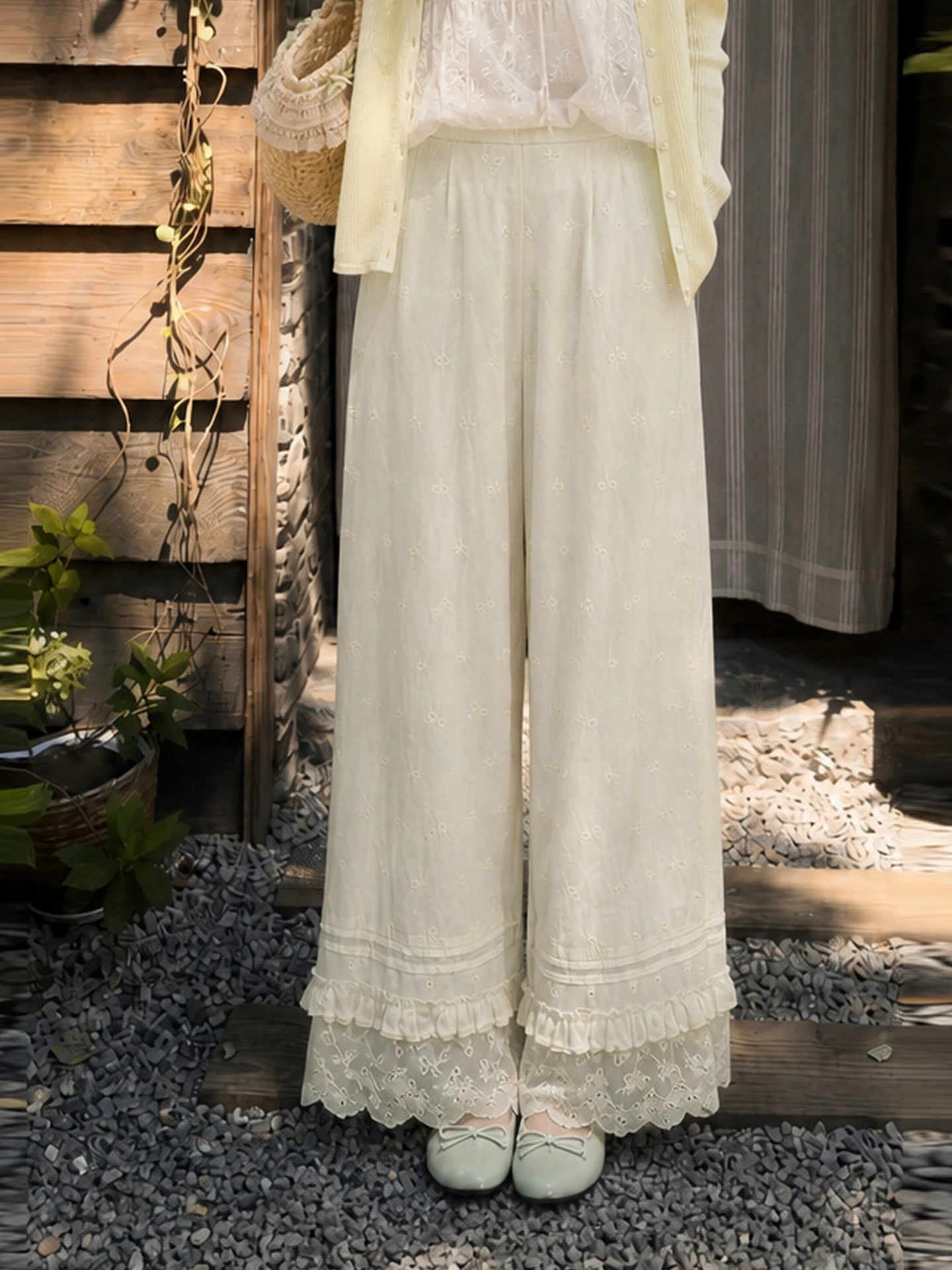 Sweet Lace Trim High Waist Wide Leg Pants Women's Casual Trousers Summer New Style Embroidery Design Cotton Straight Leg Pants
Sweet Lace Trim High Waist Wide Leg Pants Women's Casual Trousers Summer New Style Embroidery Design Cotton Straight Leg Pants