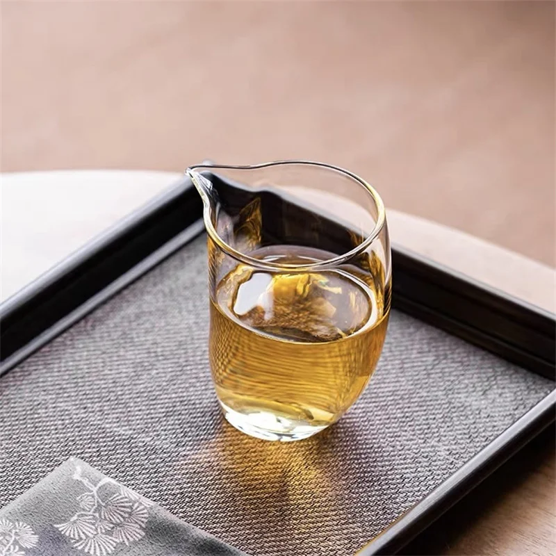 200ml Tea Ceremony Tea Serving Cup Heat Resistant Glass Fair Cup Tea Pitcher Chahai Tea Divider Kung Fu Tea Set Teaware
200ml Tea Ceremony Tea Serving Cup Heat Resistant Glass Fair Cup Tea Pitcher Chahai Tea Divider Kung Fu Tea Set Teaware