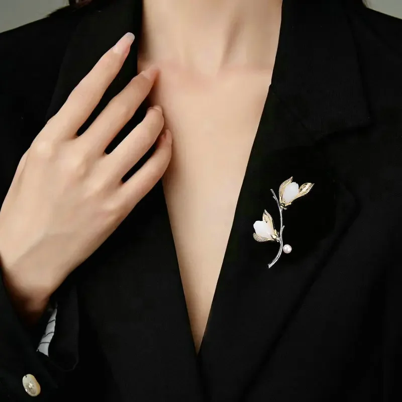 Chinese-style classical brooches, luxurious women's coats, elegant brooches, high-end corsages and accessory gifts 101
Chinese-style classical brooches, luxurious women's coats, elegant brooches, high-end corsages and accessory gifts 101