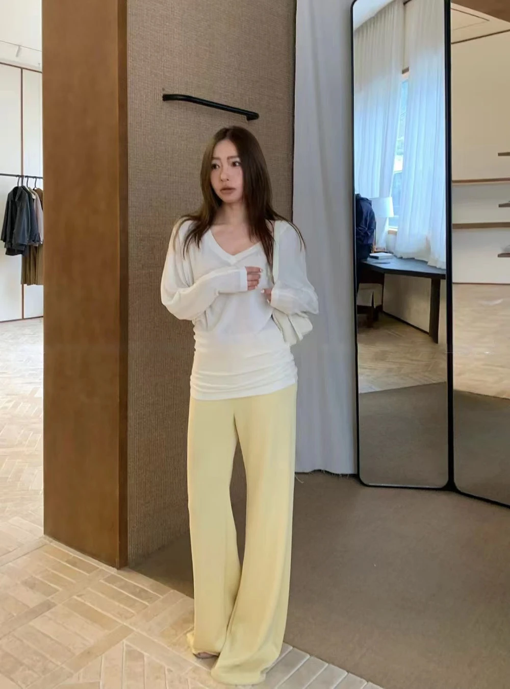 Slim Fit V-Neck Long Sleeve T-Shirt Women's Base Shirt Top Thin Wool Lyocell Spring Slimming Knitted Cotton Casual Wear
Slim Fit V-Neck Long Sleeve T-Shirt Women's Base Shirt Top Thin Wool Lyocell Spring Slimming Knitted Cotton Casual Wear