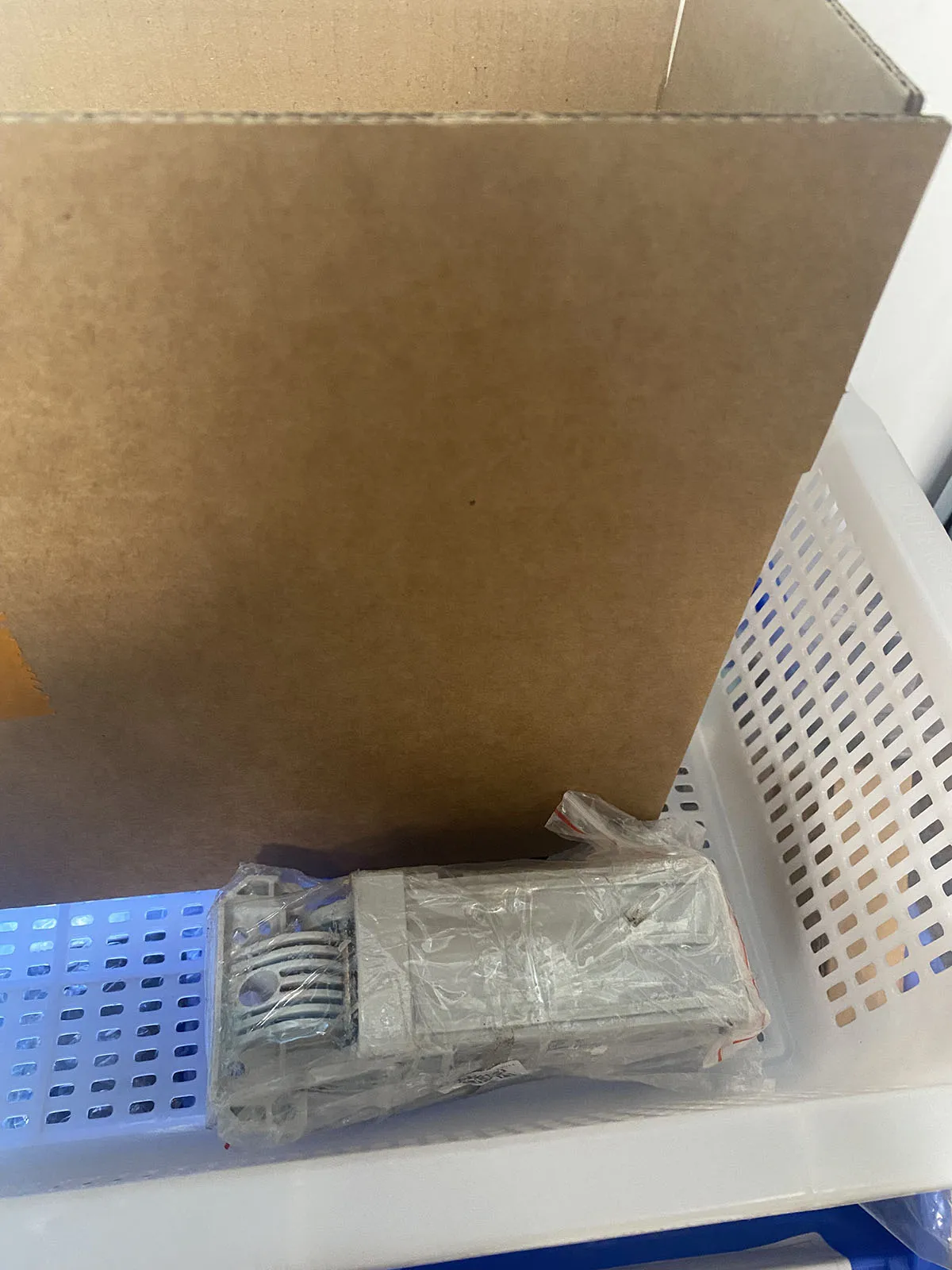 1 комплект шарнира ADF в сборе CQ819-60011 для HP LaserJet Enterprise 700 Color M725 M775 MFP M725dn M725f M725z M775dn M775
1 комплект шарнира ADF в сборе CQ819-60011 для HP LaserJet Enterprise 700 Color M725 M775 MFP M725dn M725f M725z M775dn M775