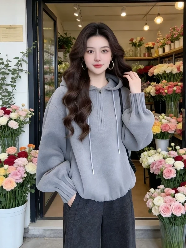 Женская толстовка с капюшоном на молнии, больших размеров, свободного кроя, универсальная, для ранней весны, повседневная, комфортная, с эффектом стройности
Женская толстовка с капюшоном на молнии, больших размеров, свободного кроя, универсальная, для ранней весны, повседневная, комфортная, с эффектом стройности