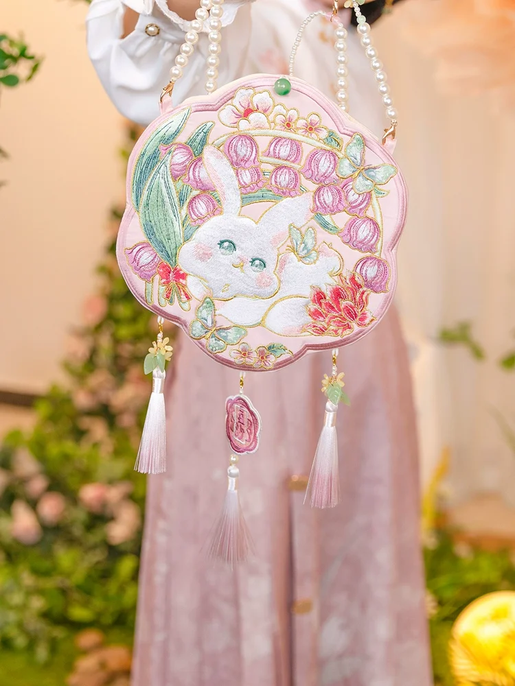 Сумка через плечо с вышивкой лилийский нефритовый кролик Hanfu Lolita в сказочном стиле для женской сумки для мобильного телефона, восстановление древнего королевства
Сумка через плечо с вышивкой лилийский нефритовый кролик Hanfu Lolita в сказочном стиле для женской сумки для мобильного телефона, восстановление древнего королевства