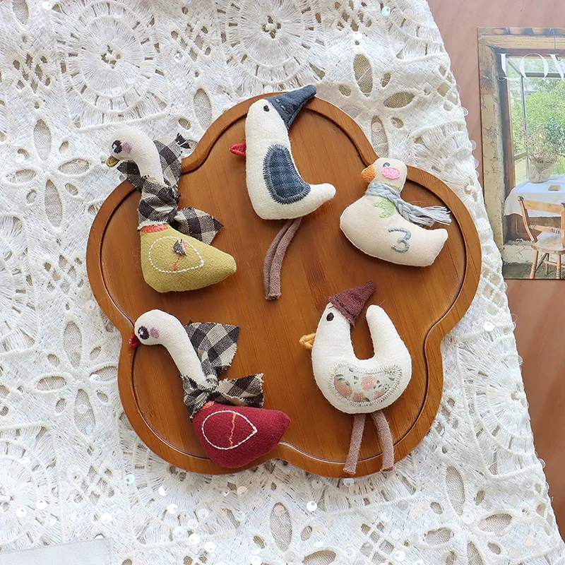 Premium Korean Style Cute Fabric Scarf Duck Floral Bird Brooch for Woman Girls Clothing Trim Accessory Versatile Daily Party Use
Premium Korean Style Cute Fabric Scarf Duck Floral Bird Brooch for Woman Girls Clothing Trim Accessory Versatile Daily Party Use