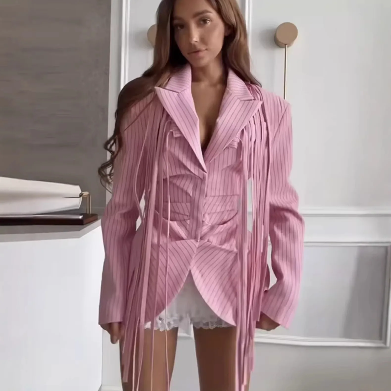 Vertical Striped Blazer Lapel Collar Long Sleeve Ruched Waist Self Belt Tassel Fringe Hem Slim Women Elegant Suit Jacket 260602
Vertical Striped Blazer Lapel Collar Long Sleeve Ruched Waist Self Belt Tassel Fringe Hem Slim Women Elegant Suit Jacket 260602