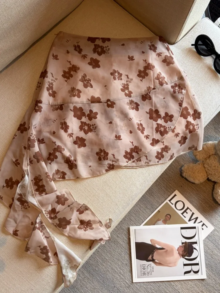 Island Vacation Style Asymmetrical Hem A-Line Short Skirt Women's Summer 2026 New Design Sensation Print Half-length Skirt
Island Vacation Style Asymmetrical Hem A-Line Short Skirt Women's Summer 2026 New Design Sensation Print Half-length Skirt
