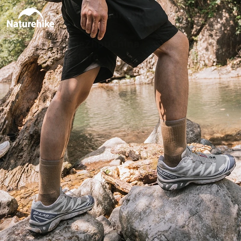 Амортизирующие чулки Naturehike, носки из мериносовой шерсти для кемпинга, пешего туризма, зимы, сохраняющие тепло, нейлоновые мягкие лыжные носки для бега
Амортизирующие чулки Naturehike, носки из мериносовой шерсти для кемпинга, пешего туризма, зимы, сохраняющие тепло, нейлоновые мягкие лыжные носки для бега