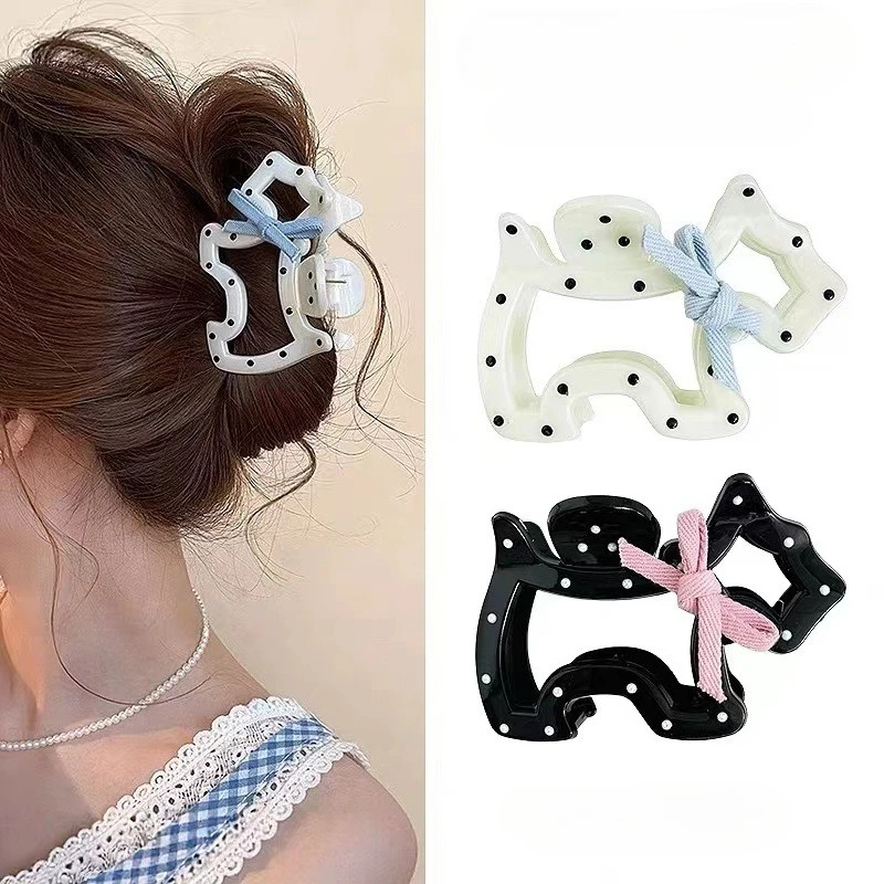 Polka dot puppy grab clip, simple and advanced shark clip, small back head coil hair clip, hair accessories headdress.
Polka dot puppy grab clip, simple and advanced shark clip, small back head coil hair clip, hair accessories headdress.