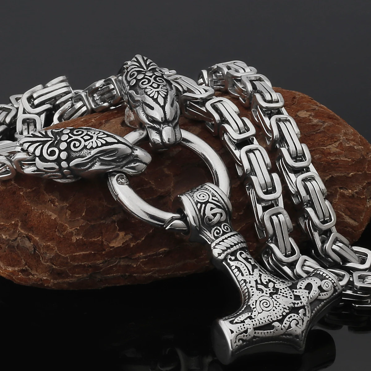 Nordic Faucet Men's Necklace Faucet Stainless Steel Thor's Hammer Pendant Scandinavian Rune Accessories Nordic Amulet Jewelry
Nordic Faucet Men's Necklace Faucet Stainless Steel Thor's Hammer Pendant Scandinavian Rune Accessories Nordic Amulet Jewelry