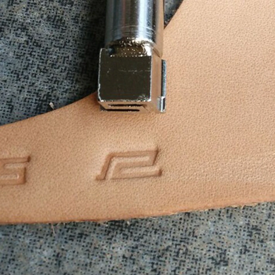 Leathercraft hardware tools, precision steel engraving and embossing tools, geometric frame decorations with patterns;
Leathercraft hardware tools, precision steel engraving and embossing tools, geometric frame decorations with patterns;