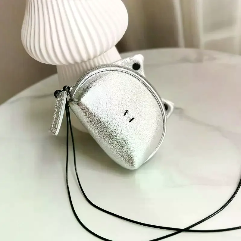 1Pcs Lipstick Bag Pendant Cute Frog-shaped Small Purse For Ladies Mini Headphones Storage Bag Keychain Cartoonish Coin Purse
1Pcs Lipstick Bag Pendant Cute Frog-shaped Small Purse For Ladies Mini Headphones Storage Bag Keychain Cartoonish Coin Purse