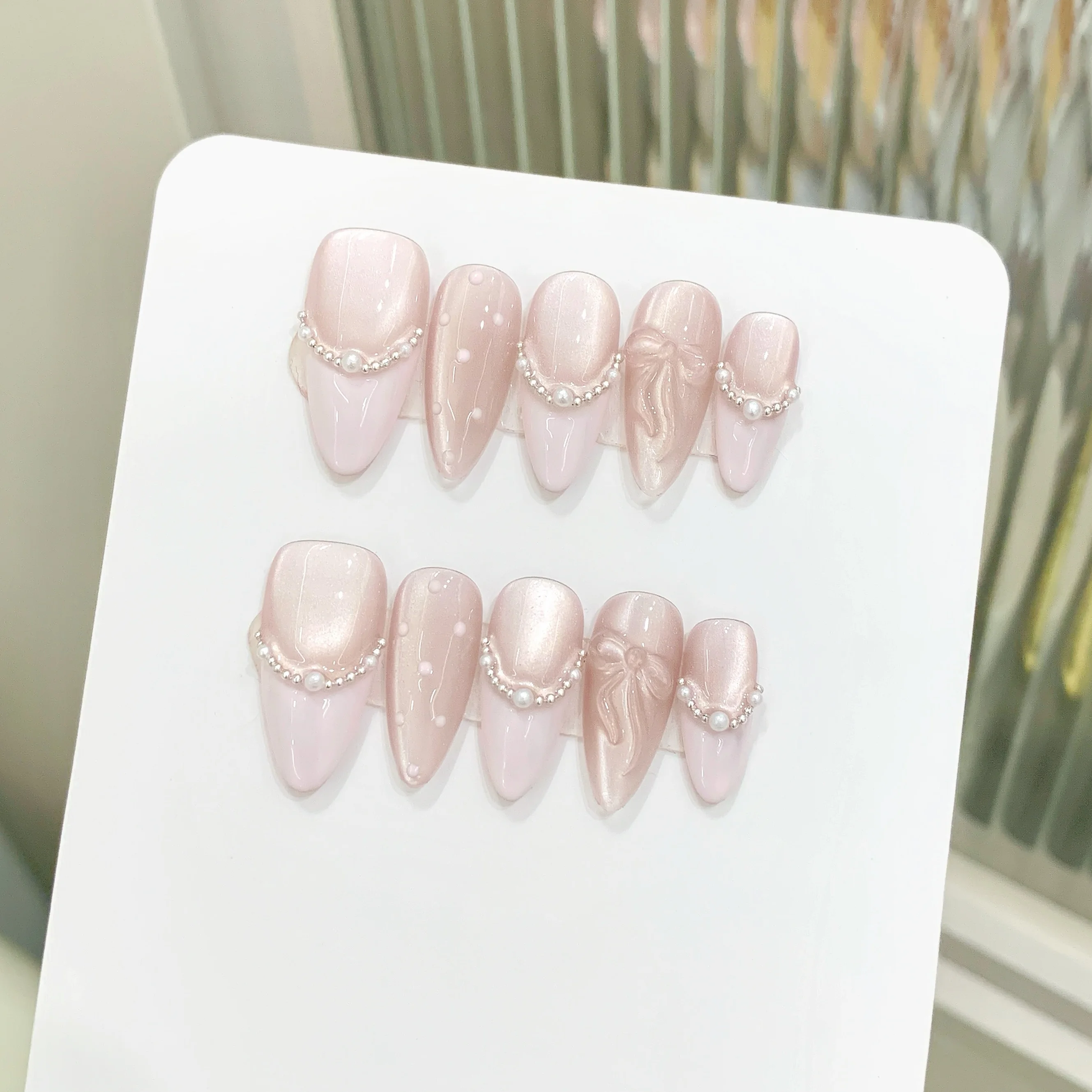 10PCS Middle Almond Handmade Press On Nails,"Pink Dream" Gentle Fairy Cat's Eye,Suitable For Festivals Parties And Daily Wear.
10PCS Middle Almond Handmade Press On Nails,"Pink Dream" Gentle Fairy Cat's Eye,Suitable For Festivals Parties And Daily Wear.