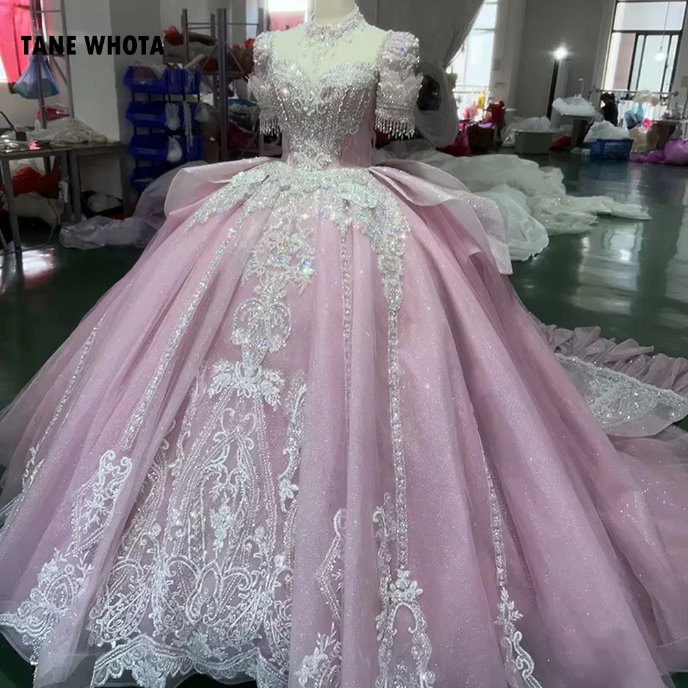 Women Evening Dresses Short Sleeve O-Neck Crystal Embroidery Beaded Keyhole Back Pink Long Dresses For Special Occasions
Women Evening Dresses Short Sleeve O-Neck Crystal Embroidery Beaded Keyhole Back Pink Long Dresses For Special Occasions