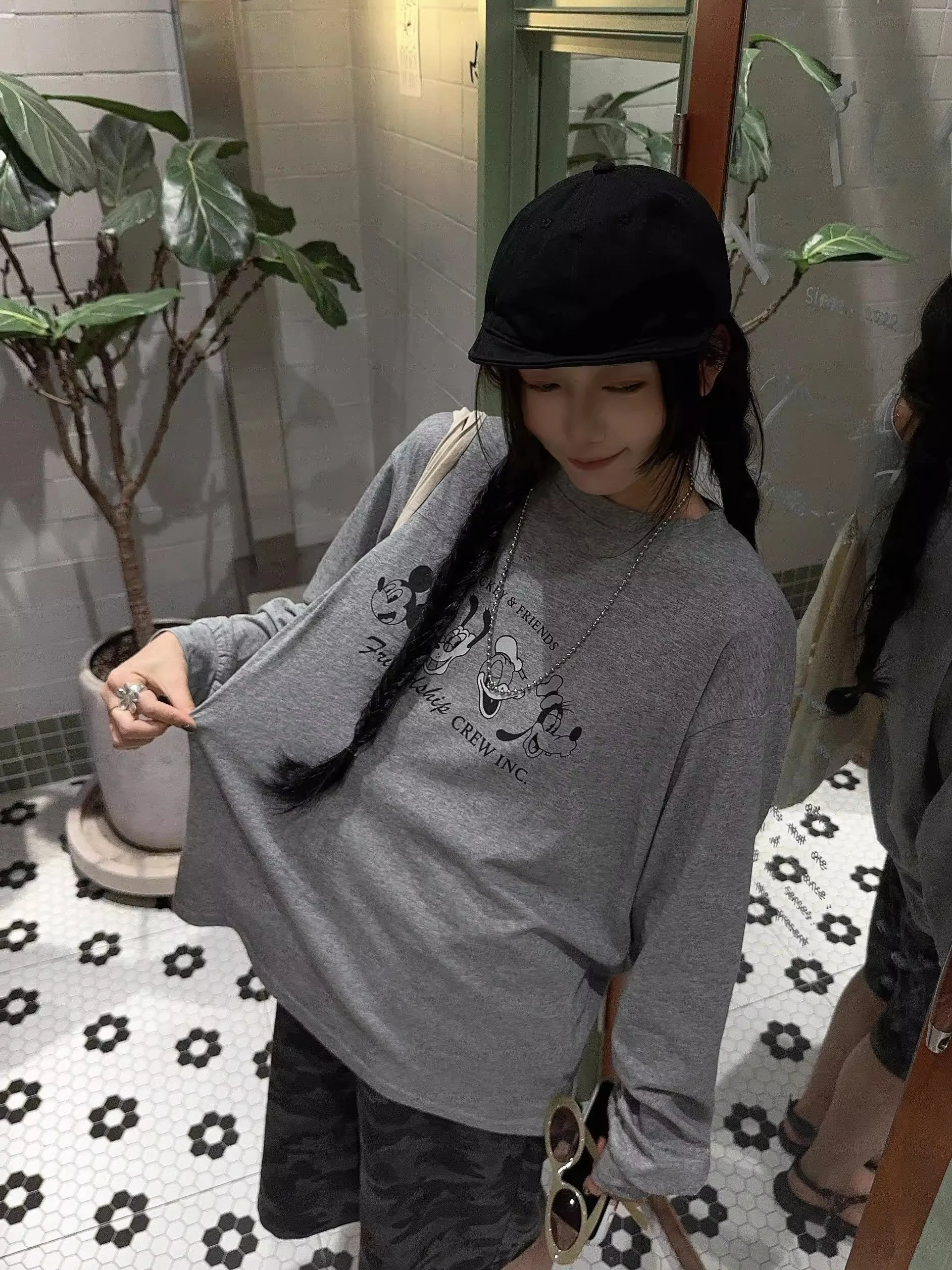 Comfortable Cotton Long Sve T-irt Cartoon Print Casual Loose Fit Deep ey Women's Autumn Wear Sweat Absorbent round Ne
Comfortable Cotton Long Sve T-irt Cartoon Print Casual Loose Fit Deep ey Women's Autumn Wear Sweat Absorbent round Ne