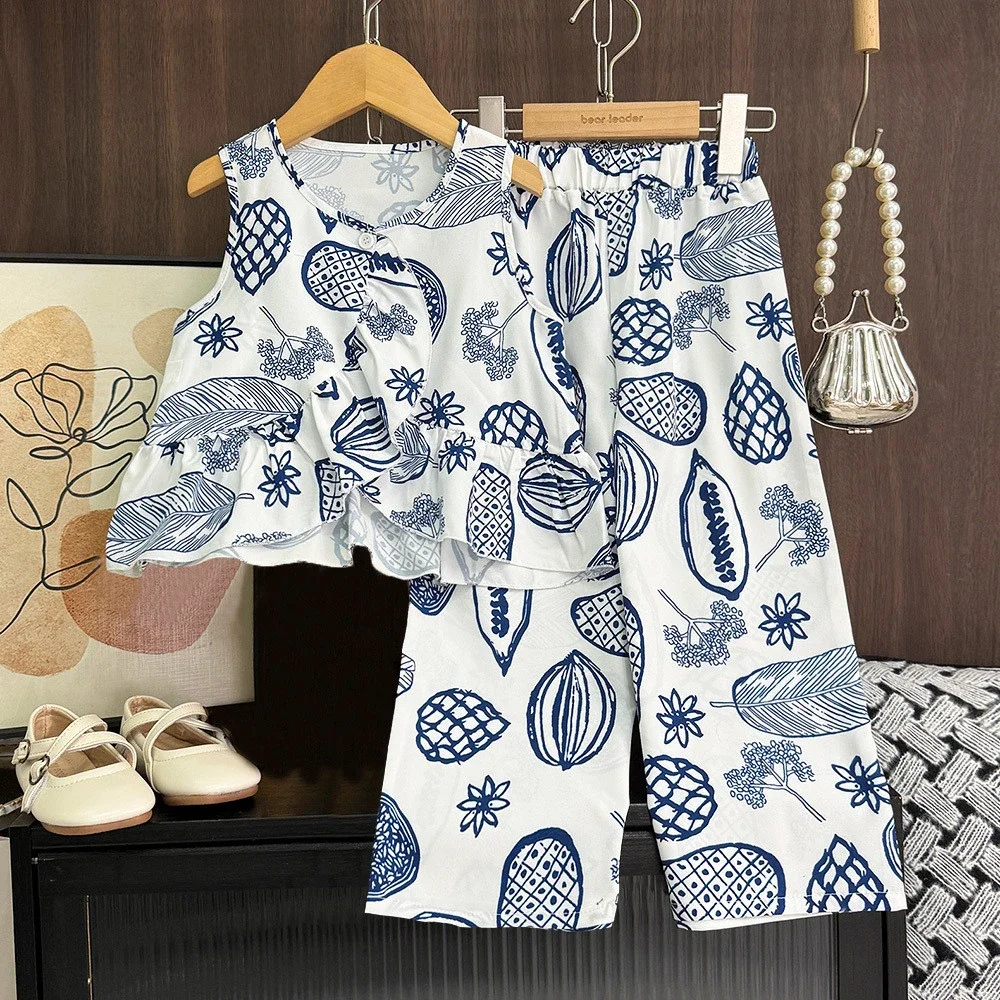 Fashion and Simple Children's Suit Summer New Sleeveless Girl Clothes Fruit Graffiti Printed T-shirt Top+Casual Pants 2 Pcs Set
Fashion and Simple Children's Suit Summer New Sleeveless Girl Clothes Fruit Graffiti Printed T-shirt Top+Casual Pants 2 Pcs Set