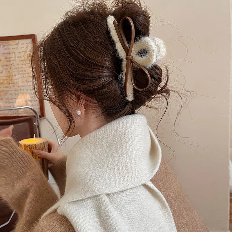 Корейская мода 2025, новинка, пряжа, бант, заколка для волос для женщин, осень-зима, резинка для волос, массивная заколка в виде акулы, аксессуары для волос
Корейская мода 2025, новинка, пряжа, бант, заколка для волос для женщин, осень-зима, резинка для волос, массивная заколка в виде акулы, аксессуары для волос