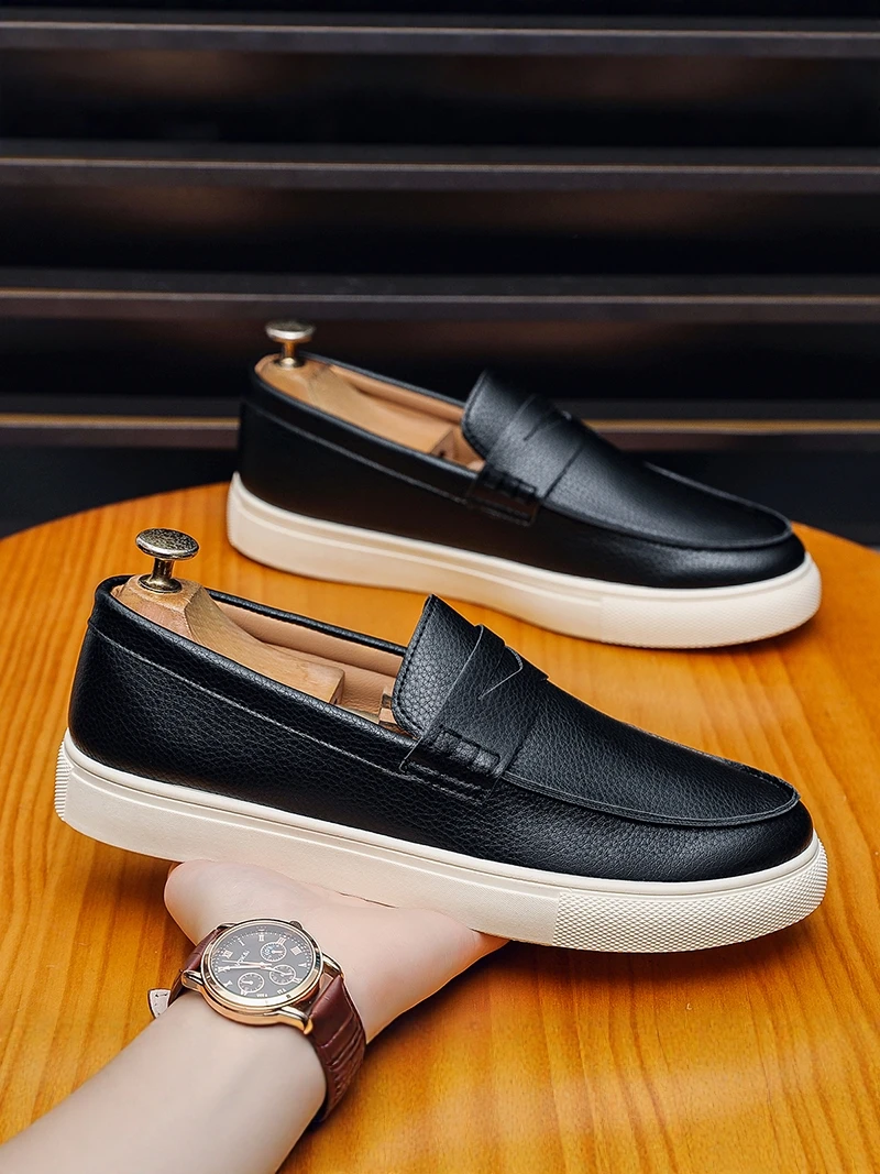 Men's Casual Loafers Soft Bottom Breathable Leather Shoes Spring Summer Fashion Trend Flat Heel round Toe Comfortable Work Shoes
Men's Casual Loafers Soft Bottom Breathable Leather Shoes Spring Summer Fashion Trend Flat Heel round Toe Comfortable Work Shoes