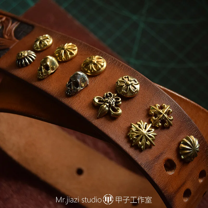 Chrysanthemum Nail Wealth Cloth Buckle Belt Decoration Nail Punk Punk Accessories Conchos for Leather
Chrysanthemum Nail Wealth Cloth Buckle Belt Decoration Nail Punk Punk Accessories Conchos for Leather