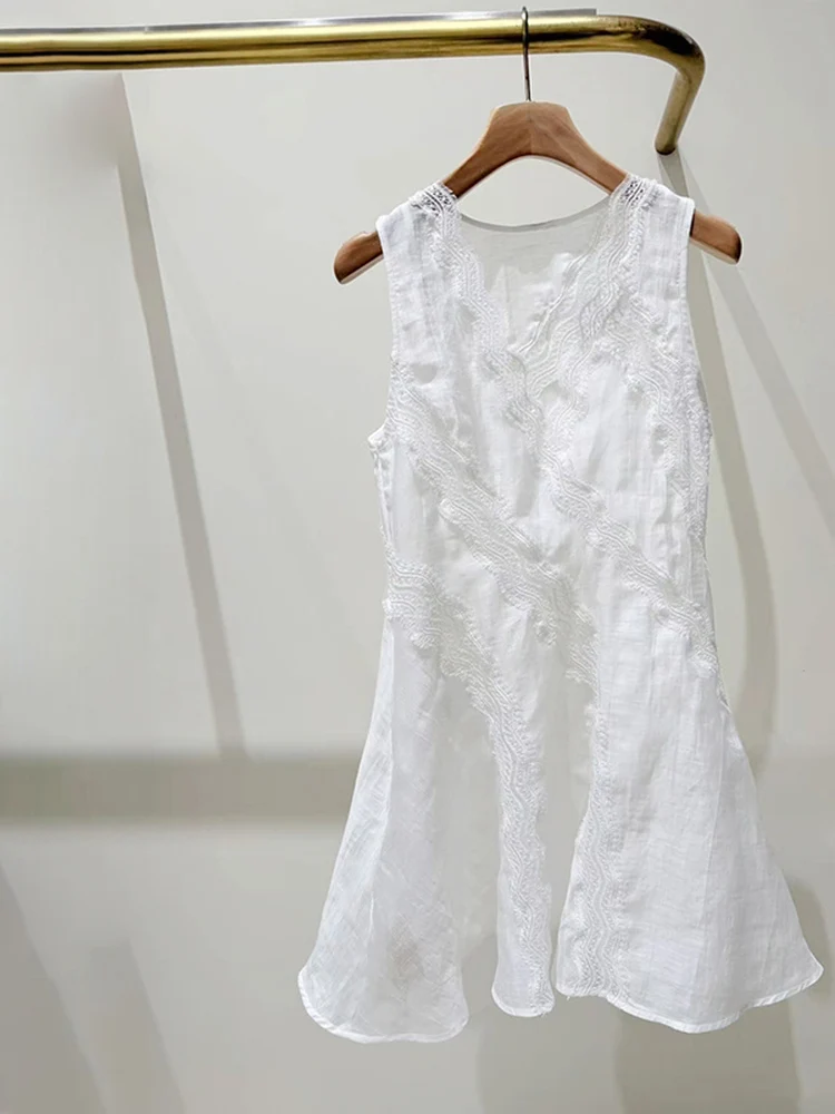 Spring Summer 2026 Lace Decorated 3D Tailored Sleeveless V-Neck Women's Dress French Style Loose Fit A-Line Casual Gown
Spring Summer 2026 Lace Decorated 3D Tailored Sleeveless V-Neck Women's Dress French Style Loose Fit A-Line Casual Gown