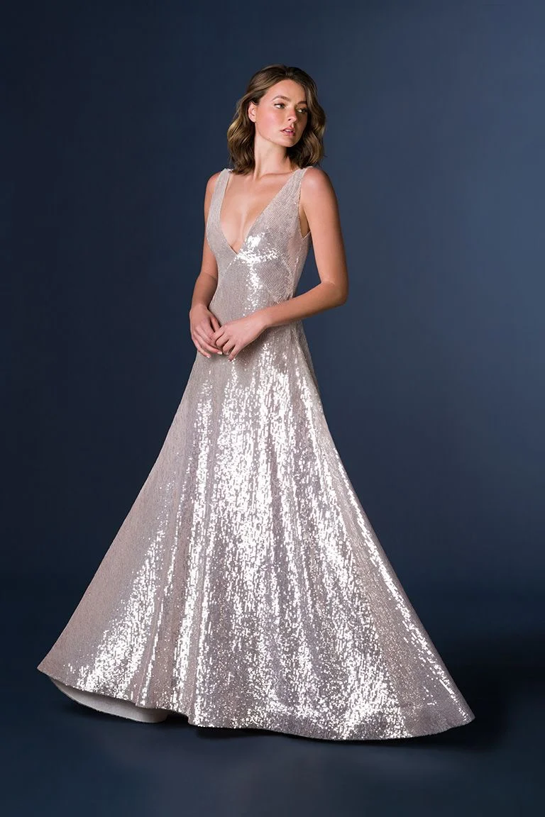 Luxury Sexy Deep V-Neck Sequins Evening Dresses Women Elegant V-back Sleeveless Wedding Party Long Prom Cocktail Dress
Luxury Sexy Deep V-Neck Sequins Evening Dresses Women Elegant V-back Sleeveless Wedding Party Long Prom Cocktail Dress