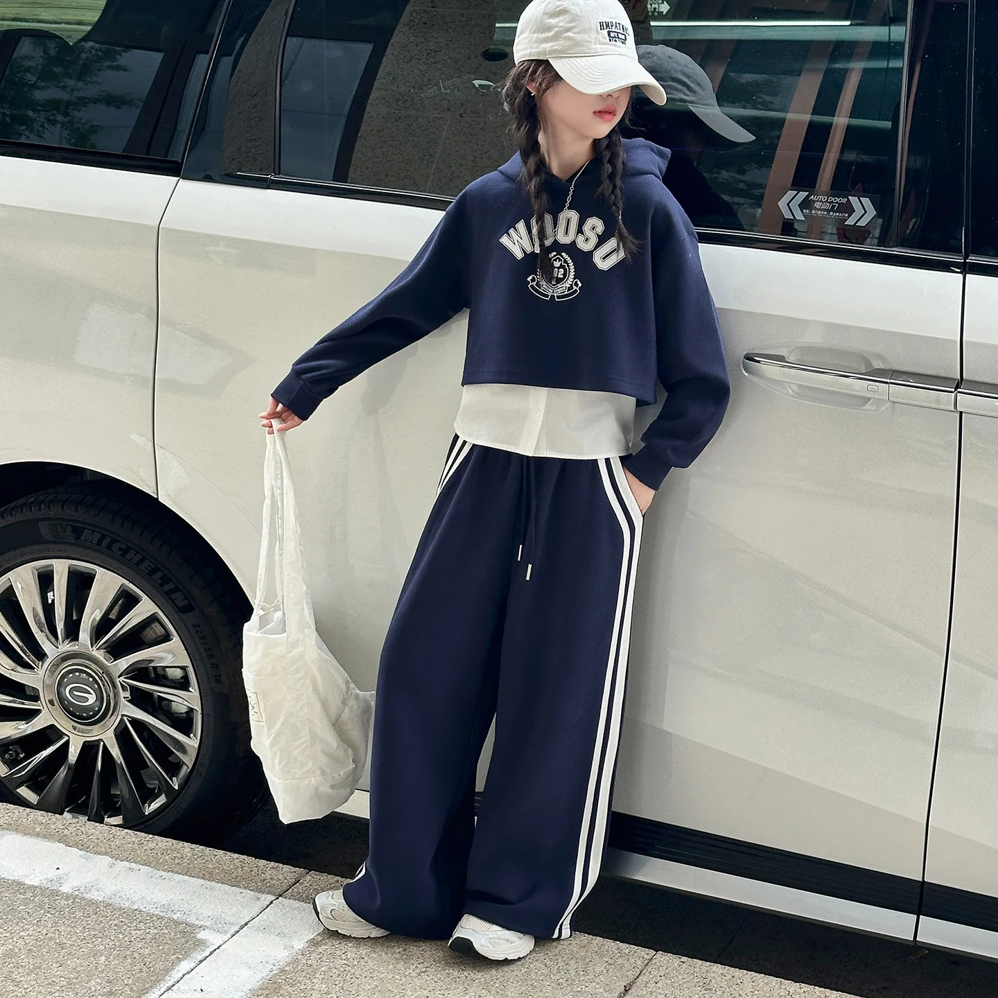 Children Girls Two-piece Tracksuit Letter Printed Hooded Sweatshirt+Striped Drawstring Pant Kids Girls Sets School Girls Outfit
Children Girls Two-piece Tracksuit Letter Printed Hooded Sweatshirt+Striped Drawstring Pant Kids Girls Sets School Girls Outfit