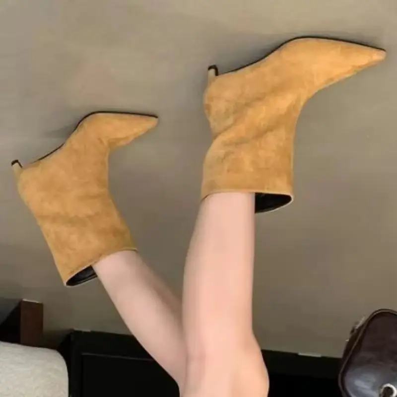 Autumn Fashion High Quality Pointed Toe Vintage Ankle Boots Sexy Thin Low Heel Women Warm Knight Slip On Party Shoes
Autumn Fashion High Quality Pointed Toe Vintage Ankle Boots Sexy Thin Low Heel Women Warm Knight Slip On Party Shoes