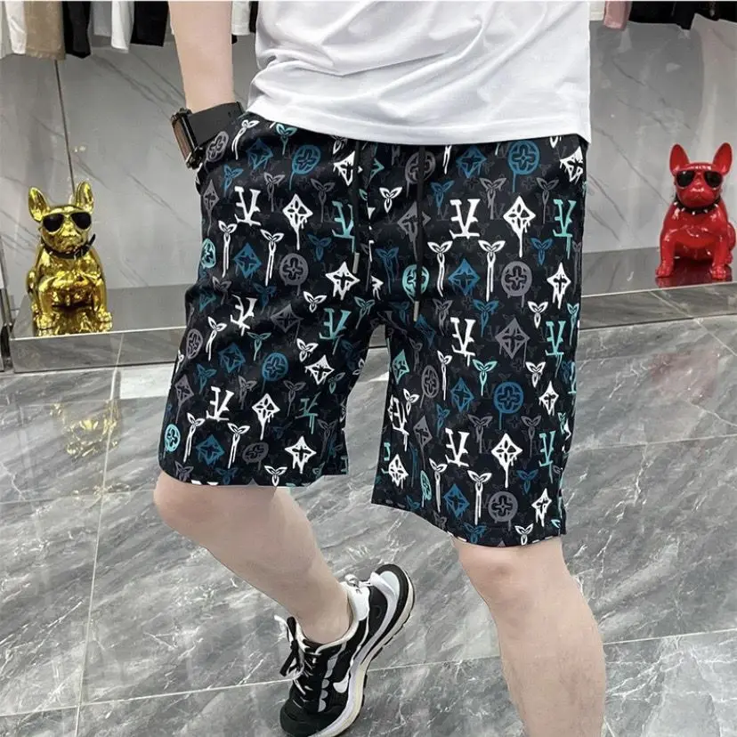 Men's summer five-point pants European station light luxury trendy sports shorts printed elastic pants thin beach pants
Men's summer five-point pants European station light luxury trendy sports shorts printed elastic pants thin beach pants