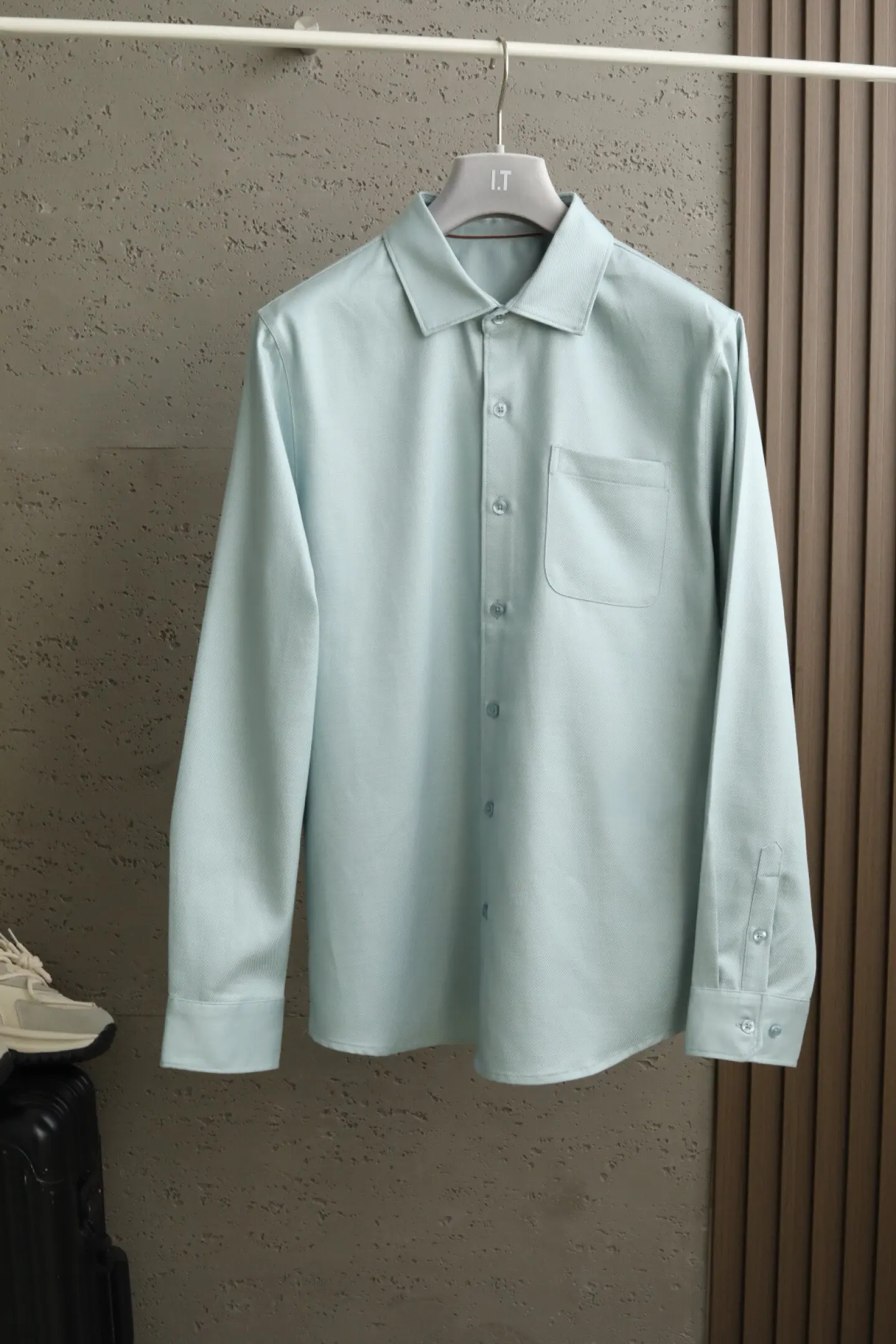 Italian old money style 26ss casual long-sleeved shirt
Italian old money style 26ss casual long-sleeved shirt