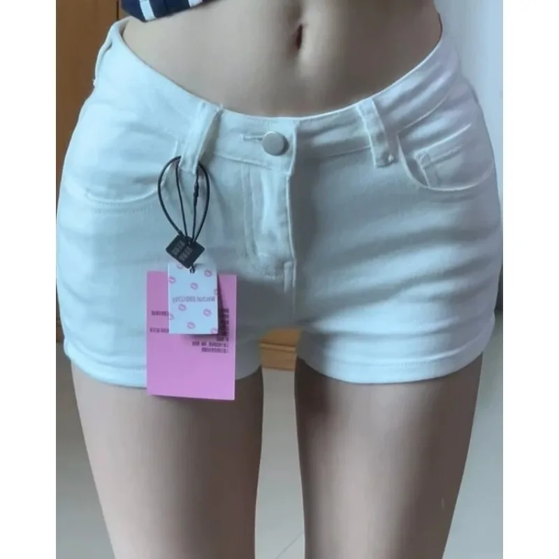 Women Korean American Style Low Waist Skinny Denim Shorts Y2K Slim Fit Streetwear Casual Summer Hot Pants
Women Korean American Style Low Waist Skinny Denim Shorts Y2K Slim Fit Streetwear Casual Summer Hot Pants