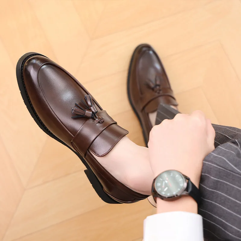 2026 New Mens Classic Tassels Loafers Moccasins Fashion Men's Slip-on Casual Shoes Men Party Wedding Outdoor Driving Flats
2026 New Mens Classic Tassels Loafers Moccasins Fashion Men's Slip-on Casual Shoes Men Party Wedding Outdoor Driving Flats