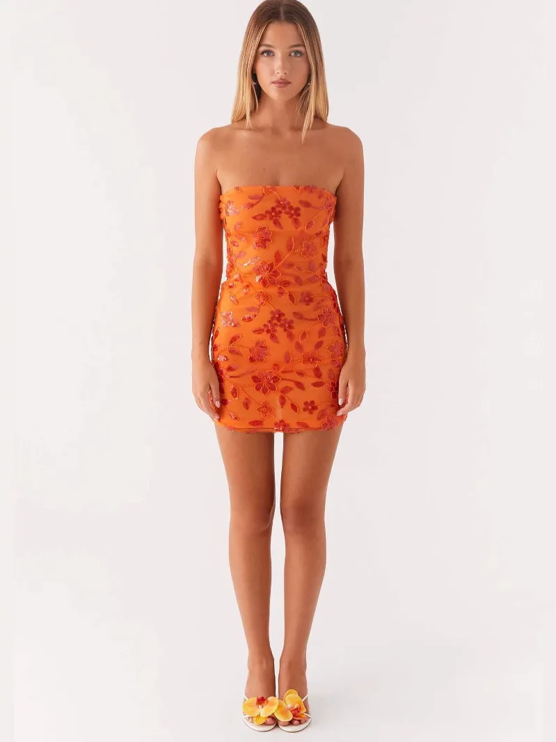 Elsa Women's Summer New Sexy Embroidered Sequin Strapless Wraparound Dress Sexy Short Skirt Women's Fashion Europe Style
Elsa Women's Summer New Sexy Embroidered Sequin Strapless Wraparound Dress Sexy Short Skirt Women's Fashion Europe Style