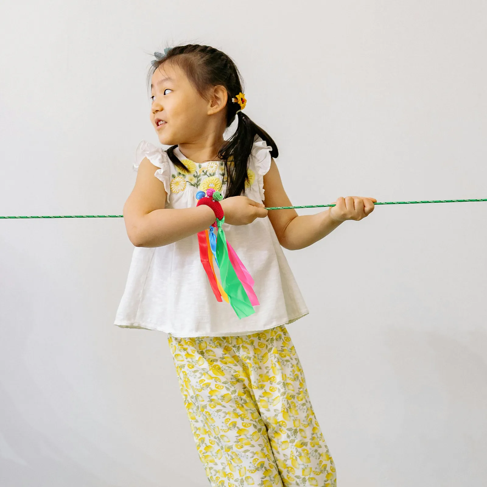Rainbow Hand Kite Colorful Ribbon Streamer Elastic Wristband Sensory Teaching Ribbon for Dance Party Birthday Kids Toddlers
Rainbow Hand Kite Colorful Ribbon Streamer Elastic Wristband Sensory Teaching Ribbon for Dance Party Birthday Kids Toddlers