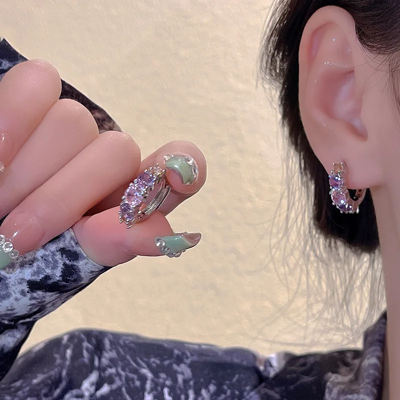 Fashion Delicate Zircon Cute Clip Earrings Female Buckle EarCuff No Piercings Fake Cartilage Ear For Women Jewelry 2023
Fashion Delicate Zircon Cute Clip Earrings Female Buckle EarCuff No Piercings Fake Cartilage Ear For Women Jewelry 2023
