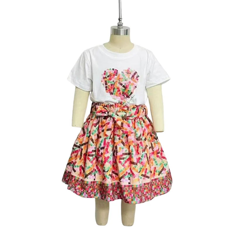 Exquisite High-quality Sweet Children's Fashion Multi-Color Long Strip Printed T-shirt Pleated Skirt 2025 New Girls' Clothing
Exquisite High-quality Sweet Children's Fashion Multi-Color Long Strip Printed T-shirt Pleated Skirt 2025 New Girls' Clothing