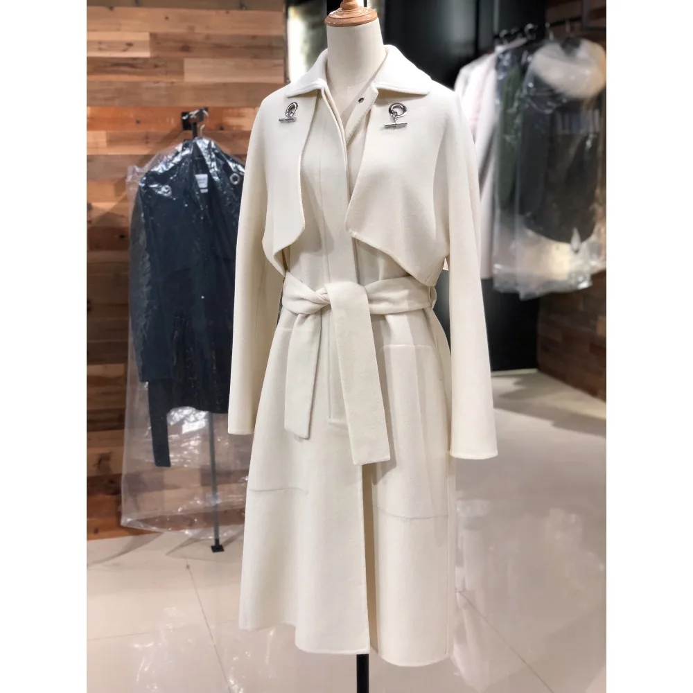Women's Winter Pure Cashmere Coat, Two-piece Woolen Coat, High-quality Double-sided Cashmere Long Jacket, Lapel Luxury Coat 2023
Women's Winter Pure Cashmere Coat, Two-piece Woolen Coat, High-quality Double-sided Cashmere Long Jacket, Lapel Luxury Coat 2023