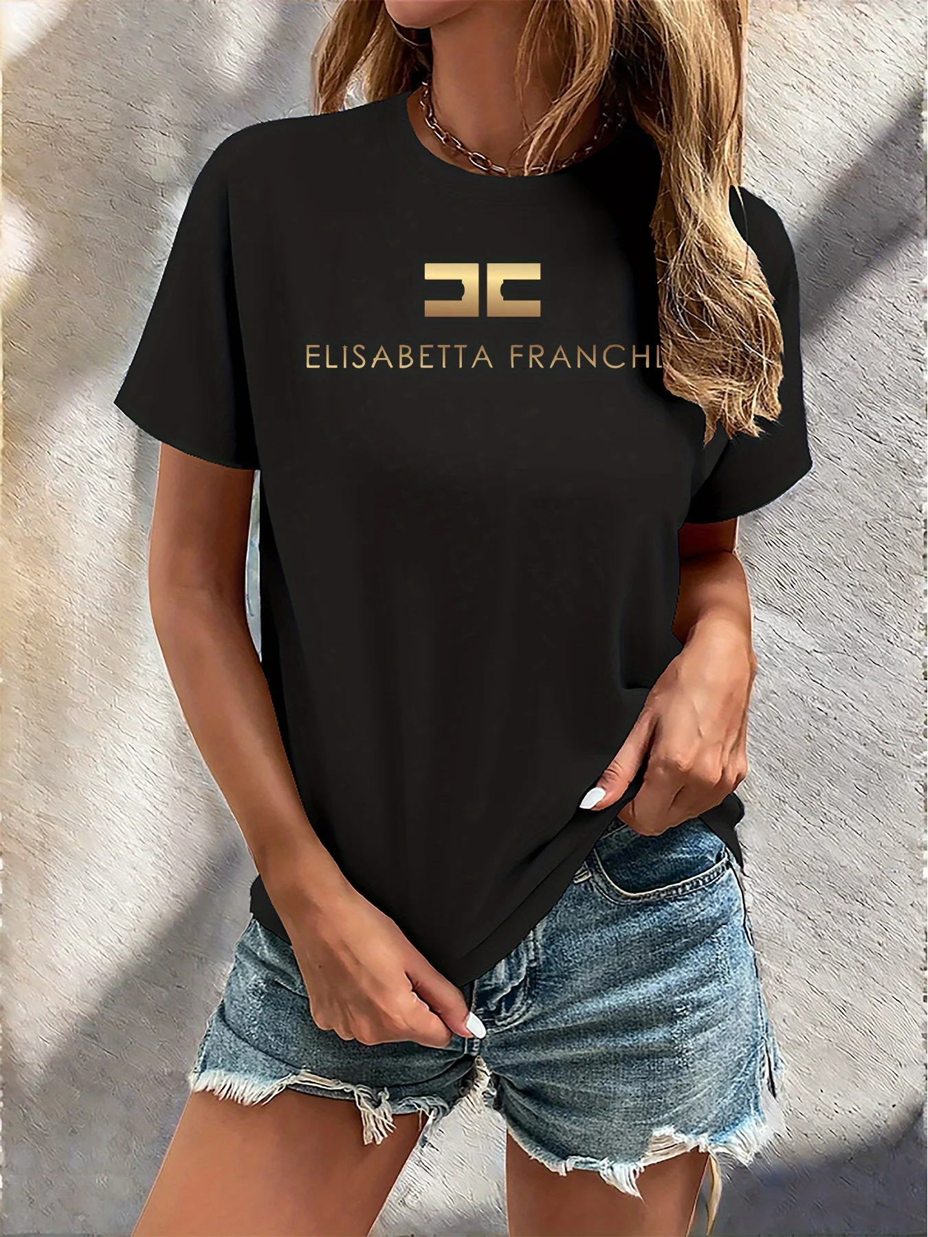 2025 Women's T-Shirt Leisure Fashion Short Sleeve Cotton Tees High Quality Luxury Brand T-shirt Summer Streetwear Y2k+ Tops
2025 Women's T-Shirt Leisure Fashion Short Sleeve Cotton Tees High Quality Luxury Brand T-shirt Summer Streetwear Y2k+ Tops