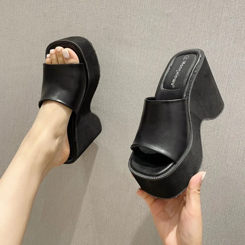 Women's Slippers Fashion Thick Bottom Mules New Square Head One-word Slippers Casual Beach Slippers for Women Platform Sandalias
Women's Slippers Fashion Thick Bottom Mules New Square Head One-word Slippers Casual Beach Slippers for Women Platform Sandalias