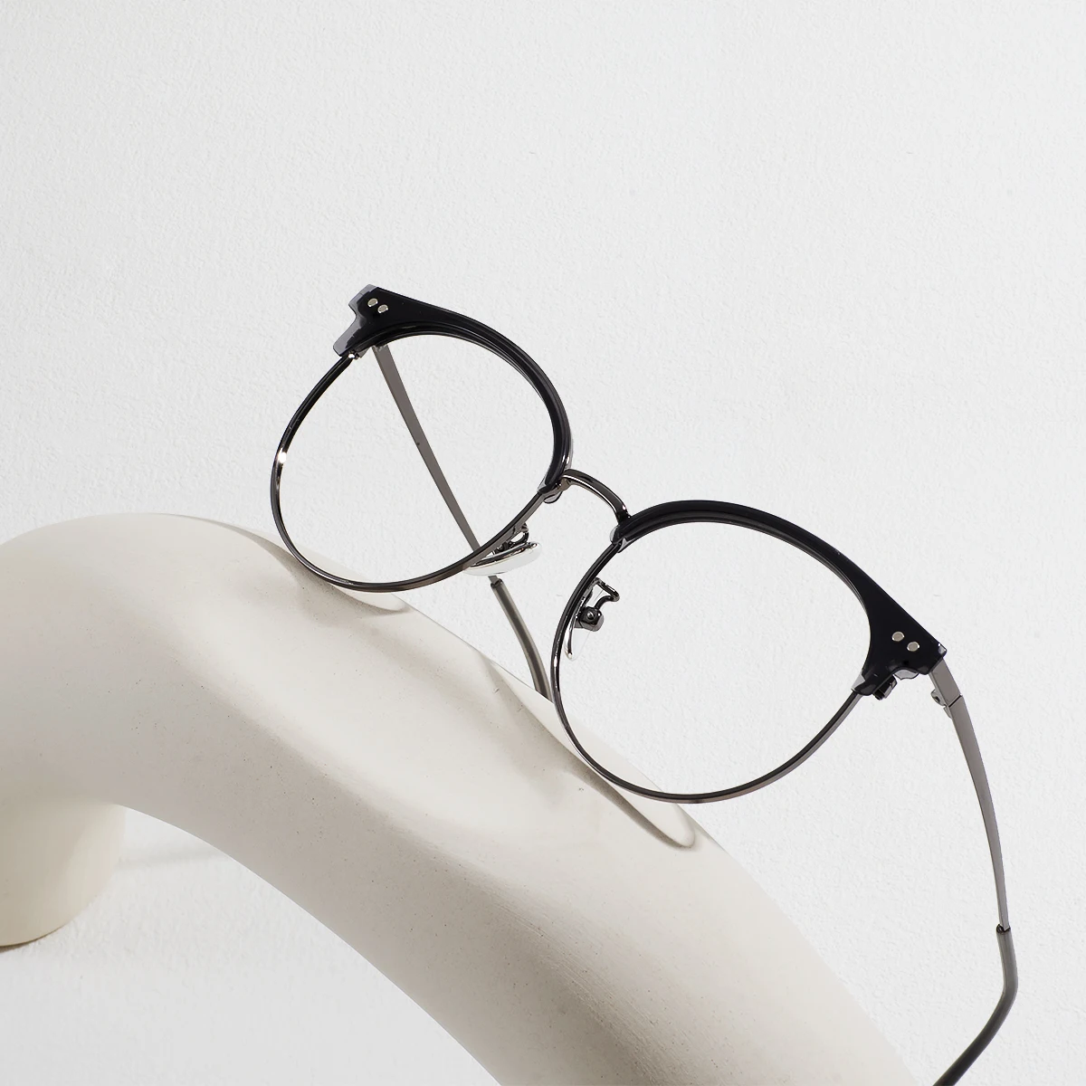 Fashion Vintage TR90 Oval Clear Men and Women Spectacle Browline Round Eyeglasses Frame For Optical Prescription Lenses
Fashion Vintage TR90 Oval Clear Men and Women Spectacle Browline Round Eyeglasses Frame For Optical Prescription Lenses