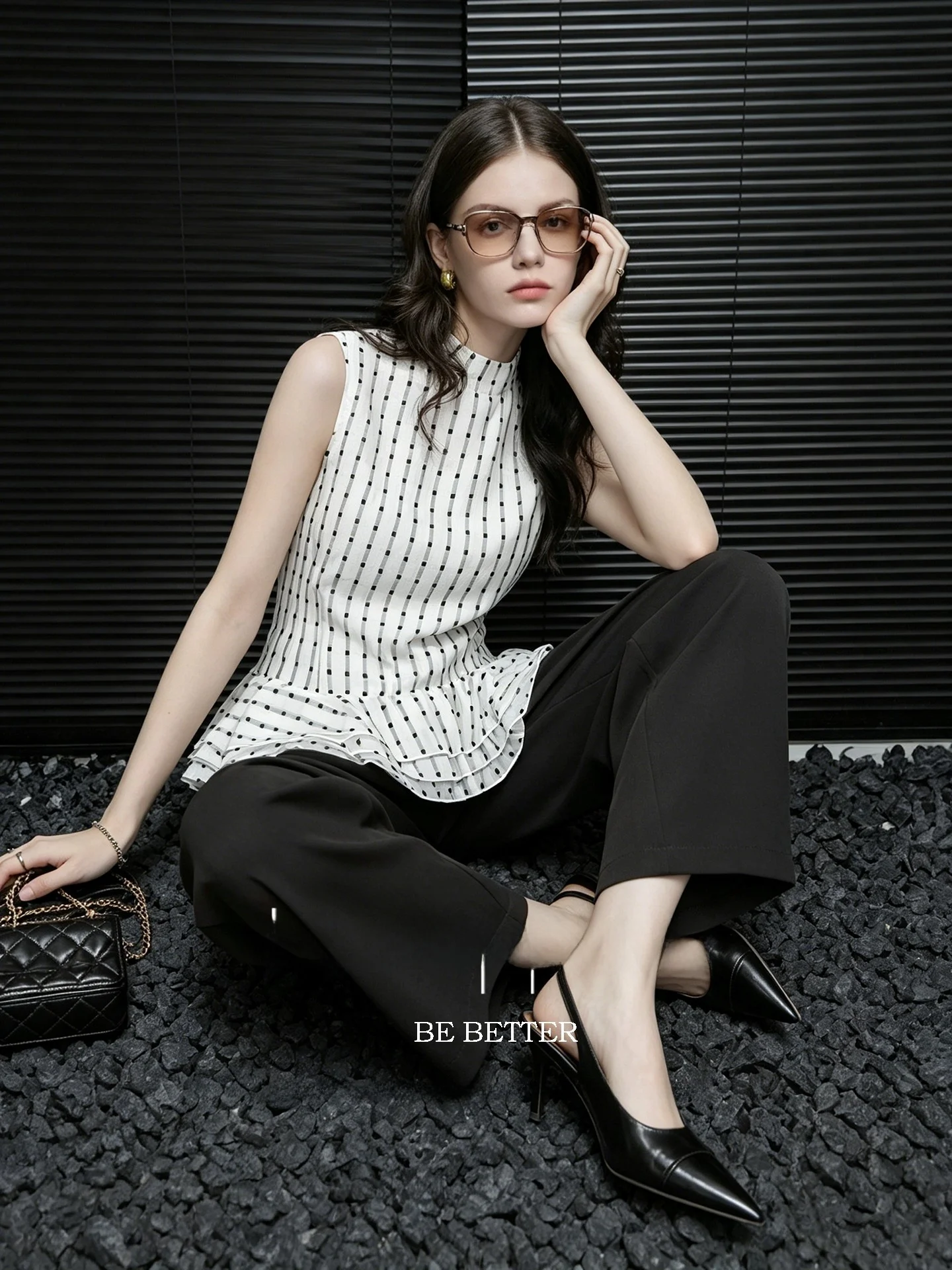 Casual Huaappuw Polka Dot Sleeveless Shirt Summer New Multi Layer Ruffle Splicing Top French Style Slim Fit Half High Collar
Casual Huaappuw Polka Dot Sleeveless Shirt Summer New Multi Layer Ruffle Splicing Top French Style Slim Fit Half High Collar