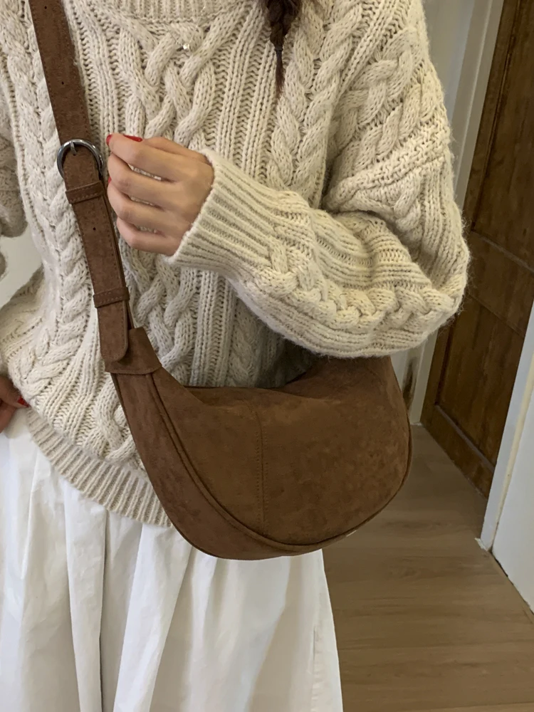 Fall Faion Large Capaci Suede Dumpling aped oulder Bag Women's Crossbody Bag Casual Simple Sle Korean Sle Bag
Fall Faion Large Capaci Suede Dumpling aped oulder Bag Women's Crossbody Bag Casual Simple Sle Korean Sle Bag