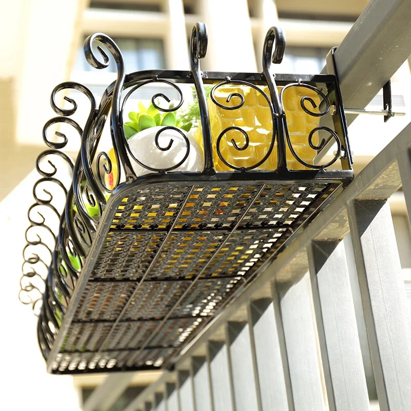 Железные перила в европейском стиле, стойка для цветов, оконная подставка для растений, балконная подставка для цветов, уличное украшение, подвесные настенные перила, стойка для горшков
Железные перила в европейском стиле, стойка для цветов, оконная подставка для растений, балконная подставка для цветов, уличное украшение, подвесные настенные перила, стойка для горшков