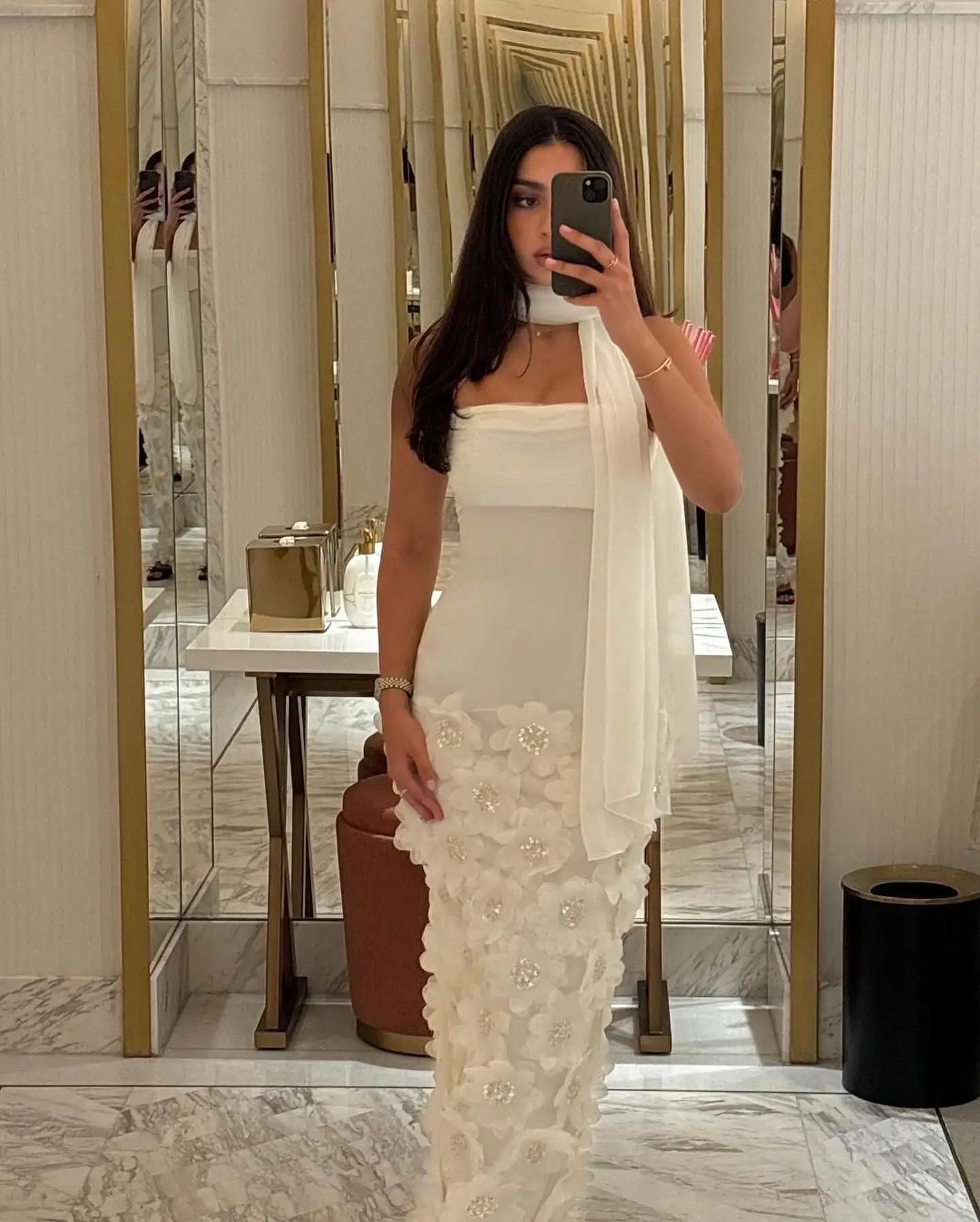 Strapless Straight Pleats Sleeveless Ankle Length Solid White Appliques Sequined Fashion Classic Celebrity Dress Evening Dress
Strapless Straight Pleats Sleeveless Ankle Length Solid White Appliques Sequined Fashion Classic Celebrity Dress Evening Dress