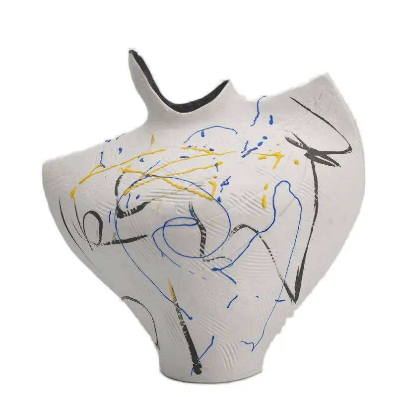 High temperature ceramic vase art B & B model room tea room pottery pot handmade flower ornament
High temperature ceramic vase art B & B model room tea room pottery pot handmade flower ornament