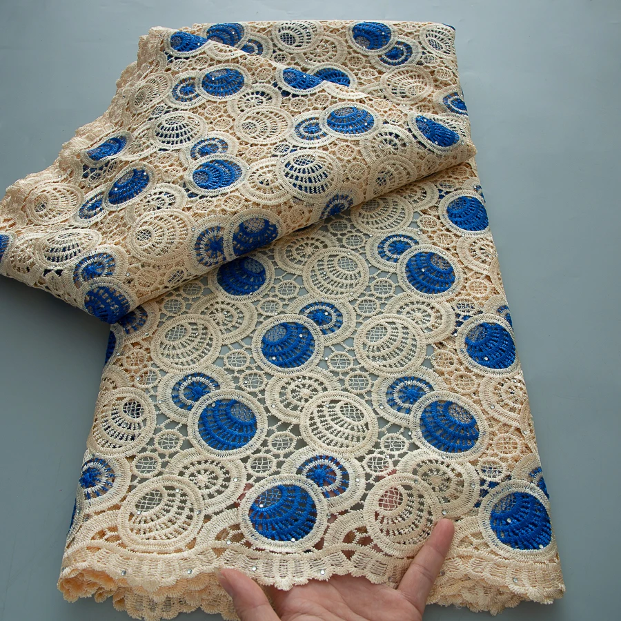 High Quality African Water Soluble Mesh Lace 2025 French Net Lace Fabric Embroidered Lace Tulle Nigerian Cord Guipure for Women
High Quality African Water Soluble Mesh Lace 2025 French Net Lace Fabric Embroidered Lace Tulle Nigerian Cord Guipure for Women