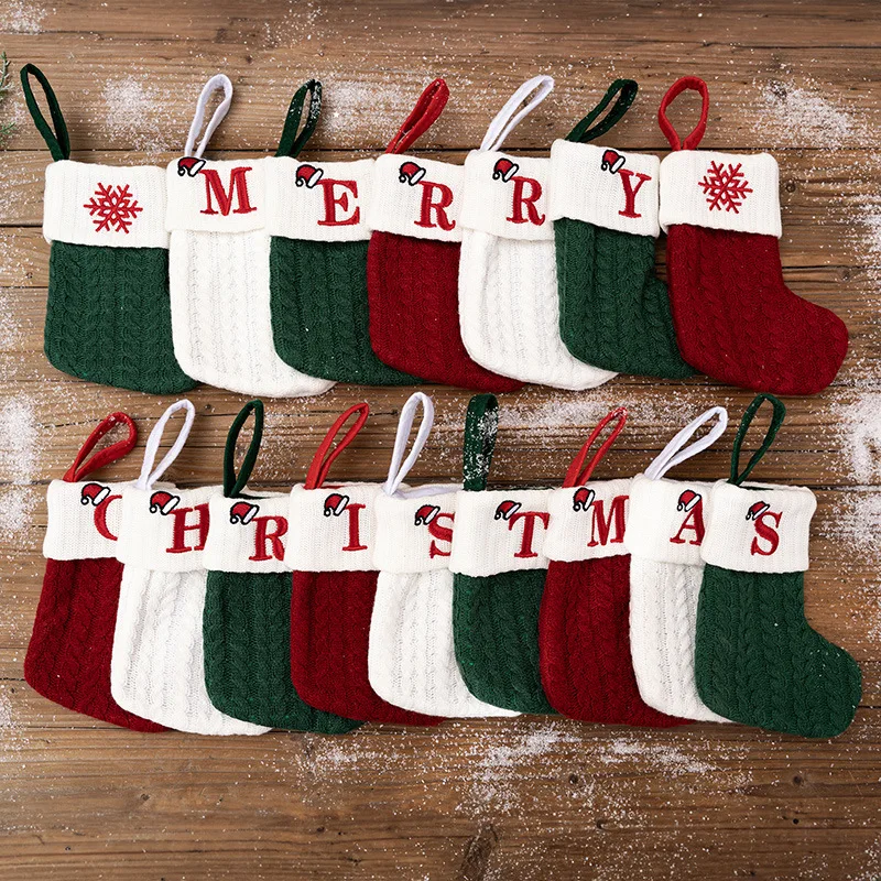 3-Color 26 Letter Christmas Socks Gift Home Decoration Knitted Embroidery Letter Children's Candy Gift Bag Christmas Decoration
3-Color 26 Letter Christmas Socks Gift Home Decoration Knitted Embroidery Letter Children's Candy Gift Bag Christmas Decoration
