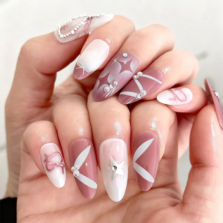 2026 New Simple, Ethereal, and Gentle Heart-Shaped Rhinestone Nail Art - 3D Bow and Starburst Nail Art
2026 New Simple, Ethereal, and Gentle Heart-Shaped Rhinestone Nail Art - 3D Bow and Starburst Nail Art