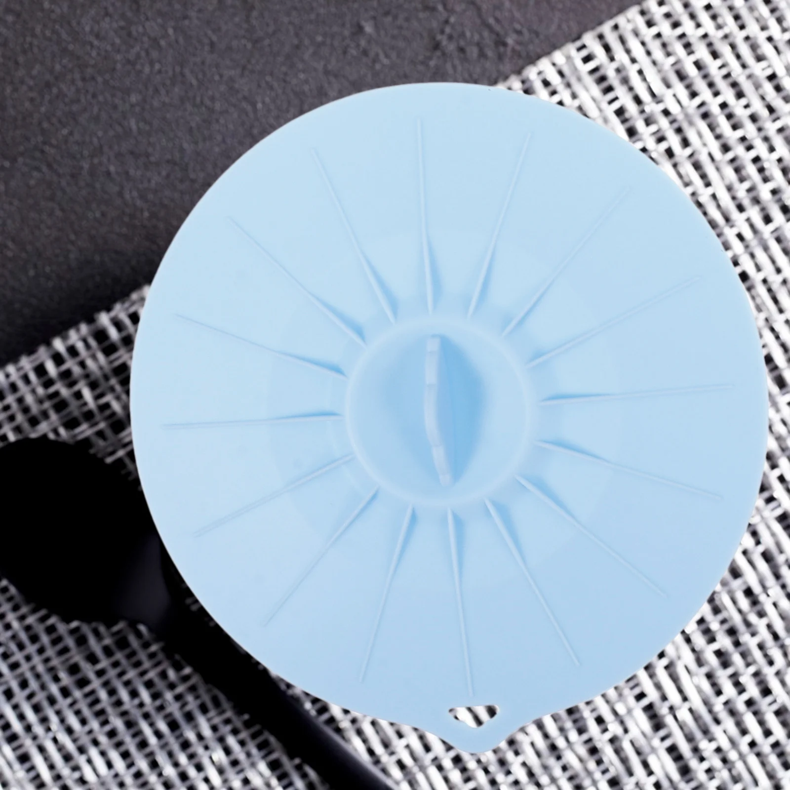 1Set Silicone Fresh Keeping Cover Lightweight Silicone Lid Microwave Food Storage Bowl Seal Universal Reusable Food Cover
1Set Silicone Fresh Keeping Cover Lightweight Silicone Lid Microwave Food Storage Bowl Seal Universal Reusable Food Cover
