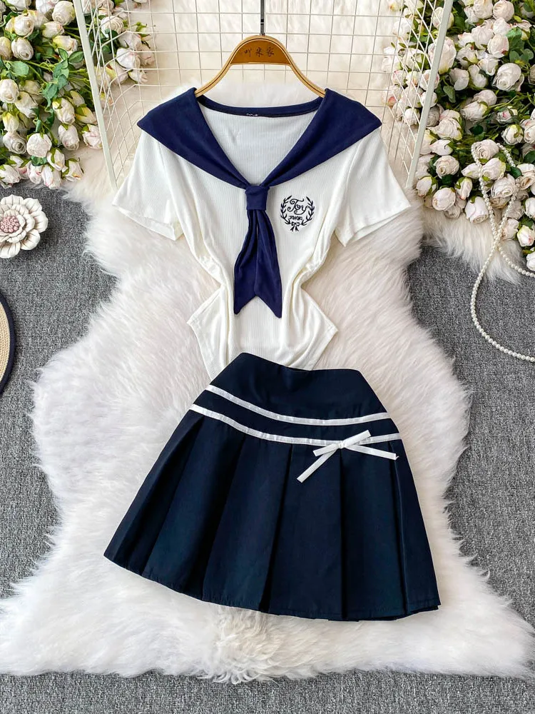 Women's Summer Sailor Collar Irregular Embroidery Short-sleeved T-shirt High Waist A-line Pleated Skirt Preppy Style Suit
Women's Summer Sailor Collar Irregular Embroidery Short-sleeved T-shirt High Waist A-line Pleated Skirt Preppy Style Suit