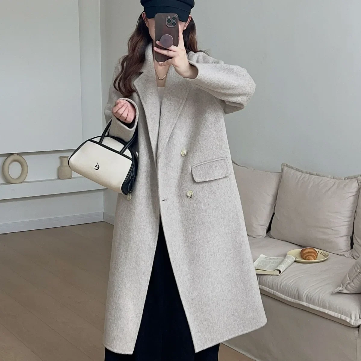 2023 new 70 wool double-sided woolen coat women's medium and long coat autumn and winter high-end woolen coat
2023 new 70 wool double-sided woolen coat women's medium and long coat autumn and winter high-end woolen coat